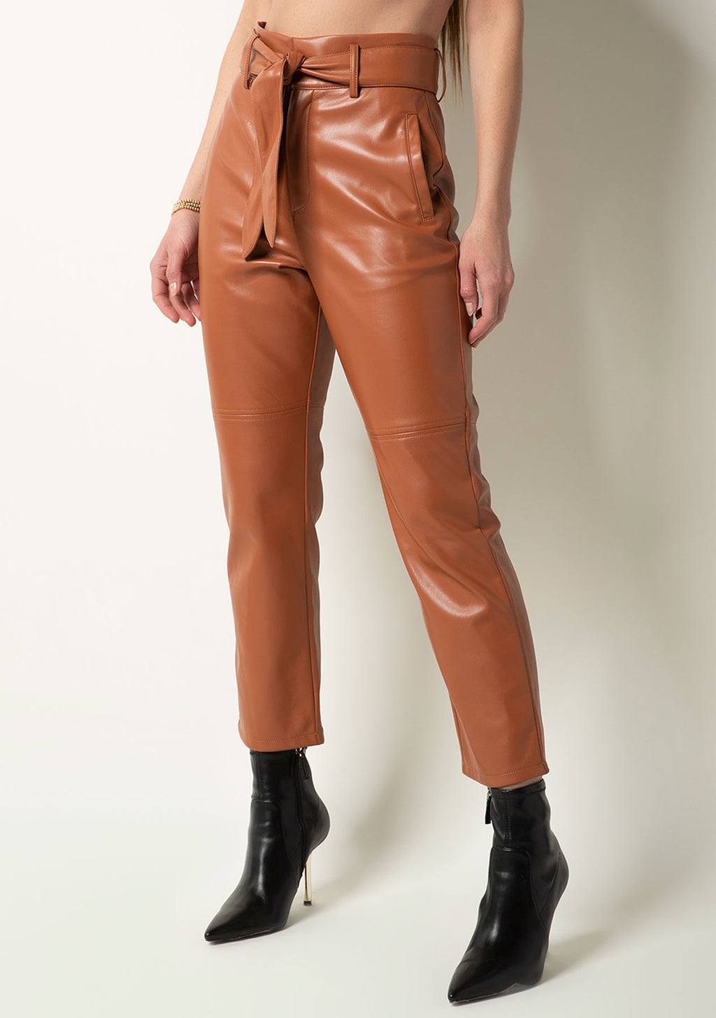 http://www.tartcollections.com/cdn/shop/products/JDF_T7761_S220_KIMIKIO_PANT_VGN_MOCHA_BISQUE_0821_raw_1024x.jpg?v=1692295133
